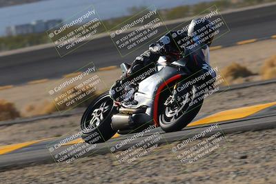 media/Dec-18-2022-SoCal Trackdays (Sun) [[8099a50955]]/Turn 14 (940am)/